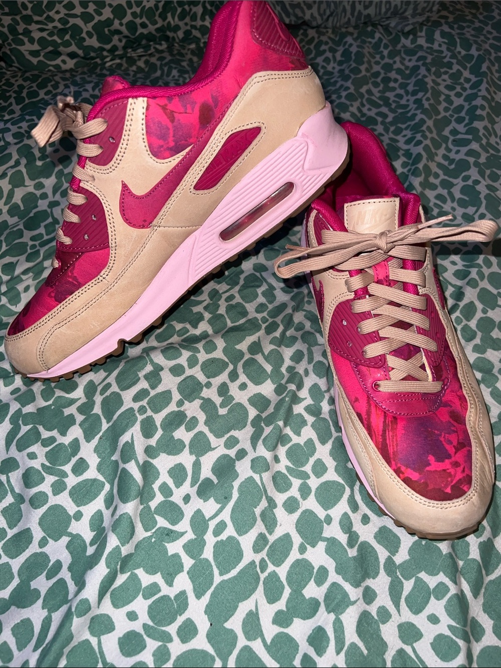 Nike Women's Athletic Sneakers in Pink and Beige - Picture 4 of 4